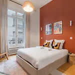 Elegant 2 air-conditioned bedrooms Close to Trocadéro