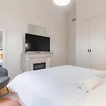 Elegant 2 air-conditioned bedrooms Close to Trocadéro