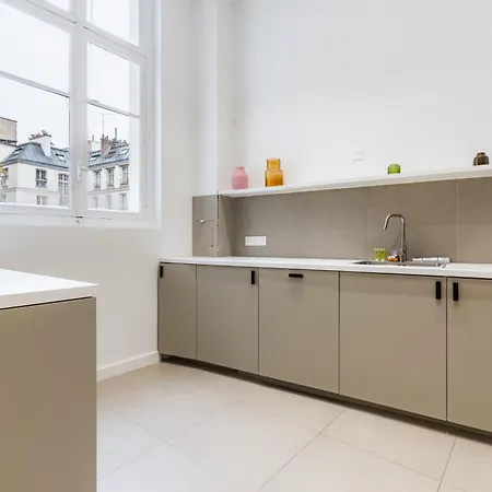 Elegant 2 Air-conditioned Bedrooms Close To Trocadéro Appartamento Parigi
