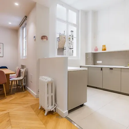 Appartamento Elegant 2 Air-conditioned Bedrooms Close To Trocadéro Parigi
