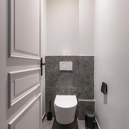 Elegant 2 Air-conditioned Bedrooms Close To Trocadéro Appartamento