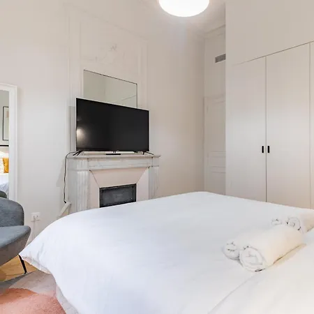 Elegant 2 Air-conditioned Bedrooms Close To Trocadéro Appartamento *